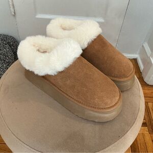 NEW Steve Madden Tan Shearling Women's Slip-ons